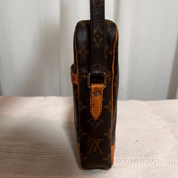 ✨AUTHENTIC✨ Louis Vuitton Vintage Monogram Danube Shoulder Crossbody Bag - Picture 5 of 17